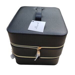 NWT Brouke & Co Leah Travel cosmetic case in black